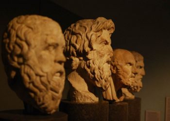 آیا فلسفه ارتباط‌اش را با مردم از دست داده است؟